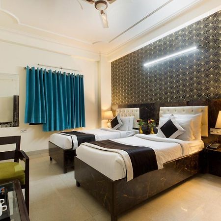 The Alpino Hotel Nueva Delhi Exterior foto