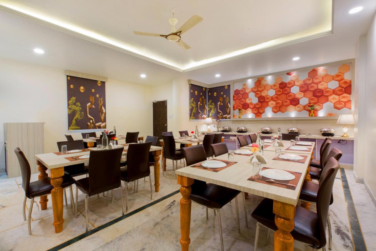 The Alpino Hotel Nueva Delhi Exterior foto